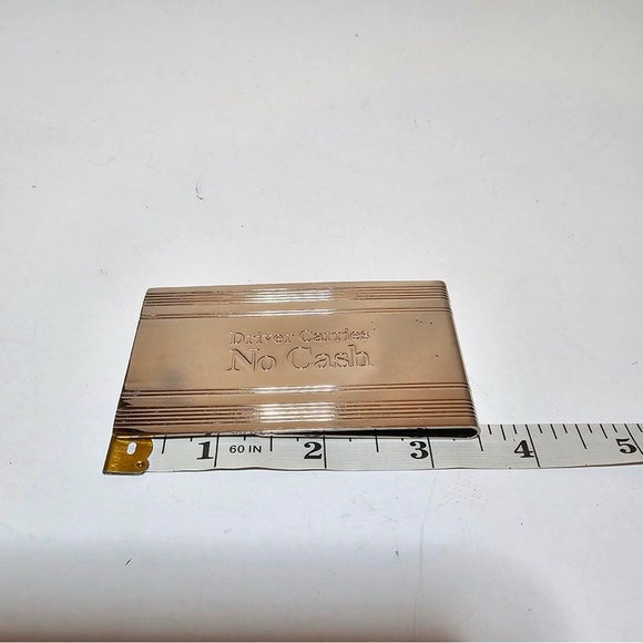 Pottery Barn Engraved Money Clip "DRIVER CARRIES NO CASH" Silver Tone Metallic - Picture 5 of 6